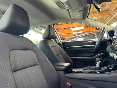 Used 2023 Nissan Altima 2.5 SV image 31