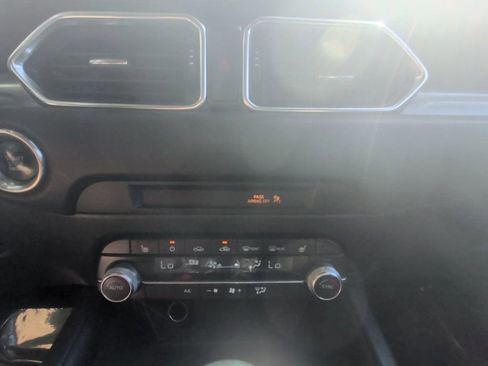 Used 2021 MAZDA CX-5 Touring FWD image 19