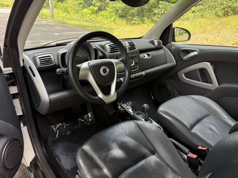 Used 2009 smart fortwo passion RWD image 10