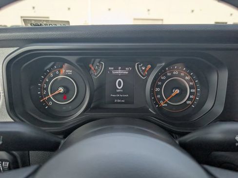 Used 2025 Jeep Gladiator Sport AWD/4WD image 15