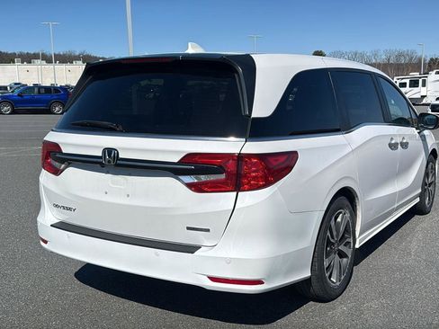 Used 2023 Honda Odyssey Touring image 7