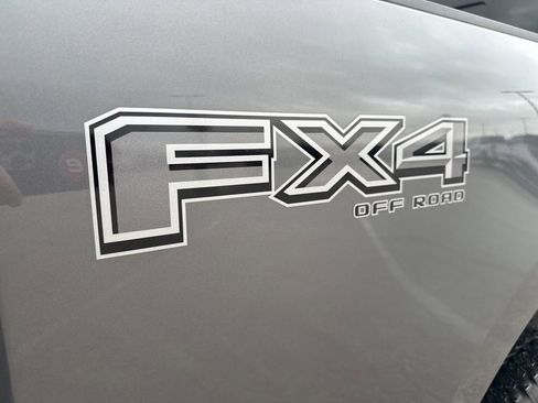 New 2026 Ford F250 Lariat w/ Black Appearance Package image 44