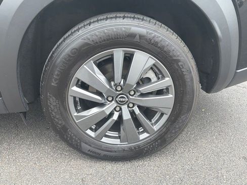 Used 2025 Nissan Pathfinder SV FWD image 42