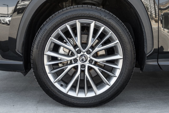 Used 2024 Lexus NX 350h AWD w/ Luxury Package image 15