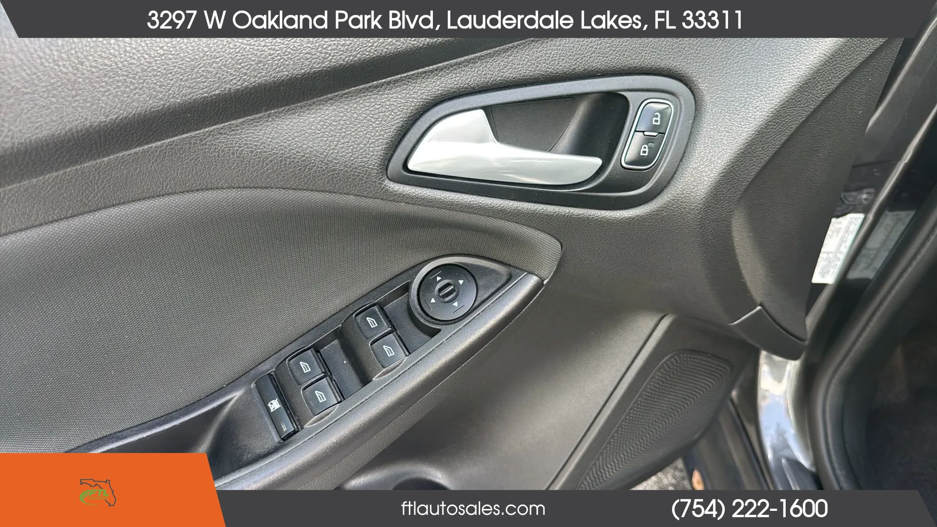 Used 2018 Ford Focus SE FWD image 18