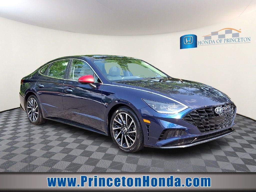 Used 2021 Hyundai Sonata Limited FWD image 1