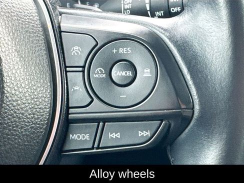 Used 2023 Toyota Corolla Cross SE image 10