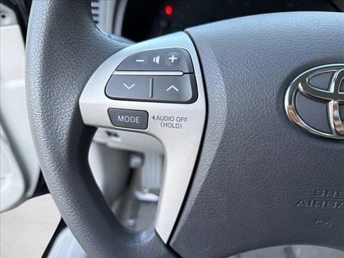 Used 2011 Toyota Camry LE image 15