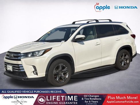 Used 2018 Toyota Highlander Limited Platinum AWD/4WD image 3