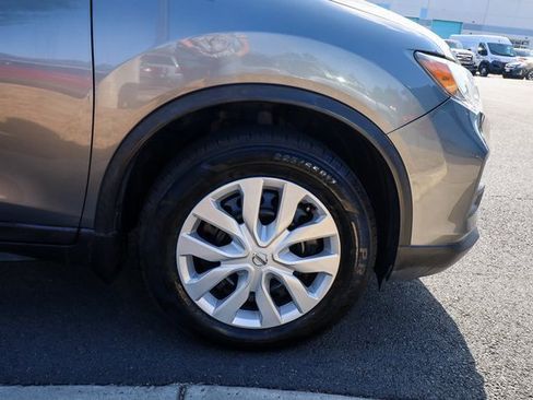 Used 2020 Nissan Rogue S image 29