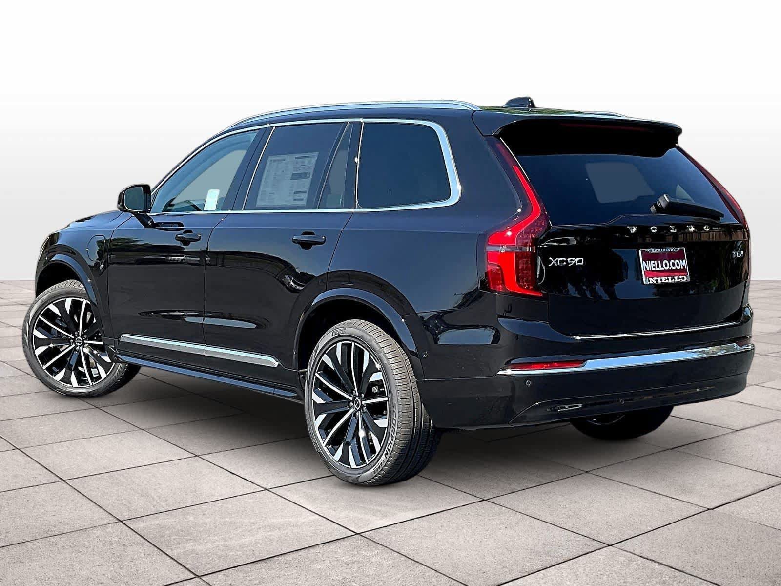 New 2026 Volvo XC90 T8 Ultra w/ Protection Package AWD/4WD image 3