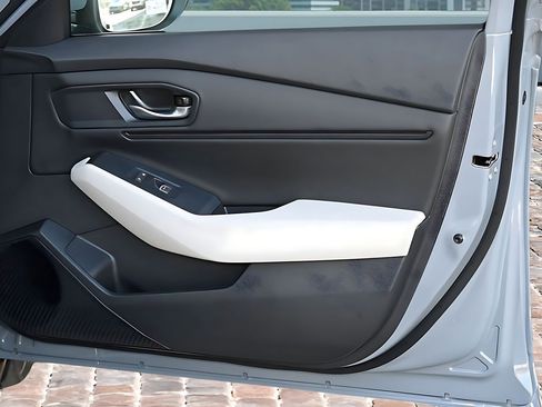 New 2026 Honda Accord EX-L image 12