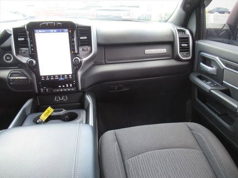 Used 2024 RAM 3500 Big Horn w/ Sport Appearance Package AWD/4WD image 19