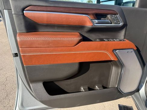 Used 2024 GMC Sierra 2500 Denali Ultimate image 10