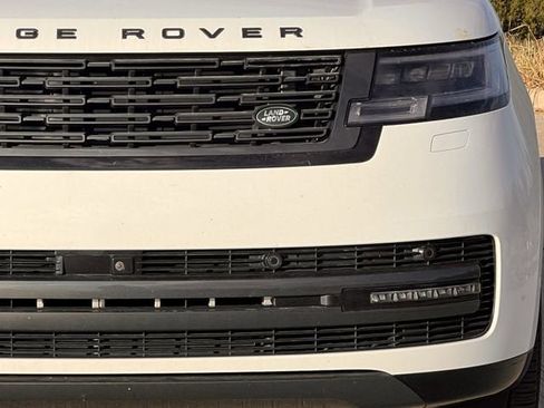 Used 2025 Land Rover Range Rover Long Wheelbase Autobiography image 8