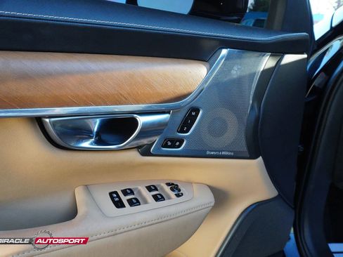Used 2017 Volvo S90 T6 Inscription w/ Vision Package image 16