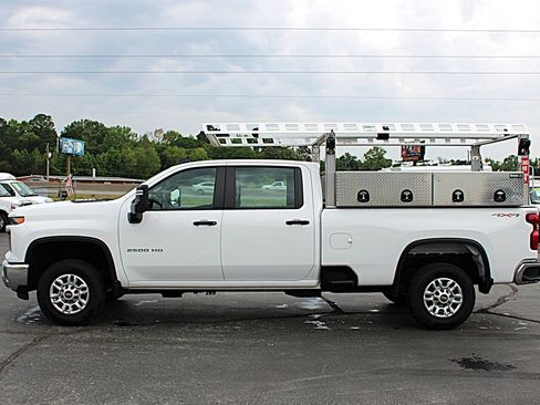 Used 2025 Chevrolet Silverado 2500 W/T w/ WT/CX Safety Package AWD/4WD image 6