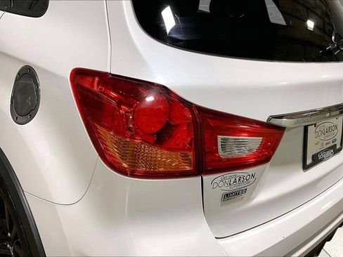 Used 2019 Mitsubishi Outlander Sport LE AWD/4WD image 11