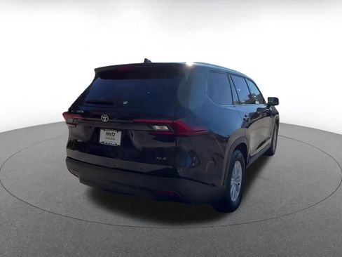 Used 2025 Toyota Grand Highlander XLE image 14