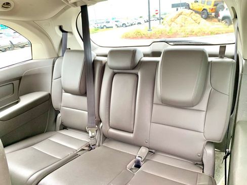 Used 2016 Honda Odyssey Touring image 18