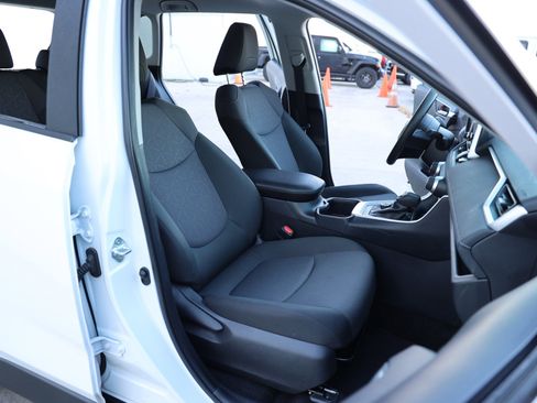 Certified 2025 Toyota RAV4 XLE image 35