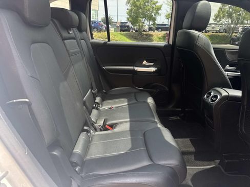 Used 2022 Mercedes-Benz GLB 250 image 12