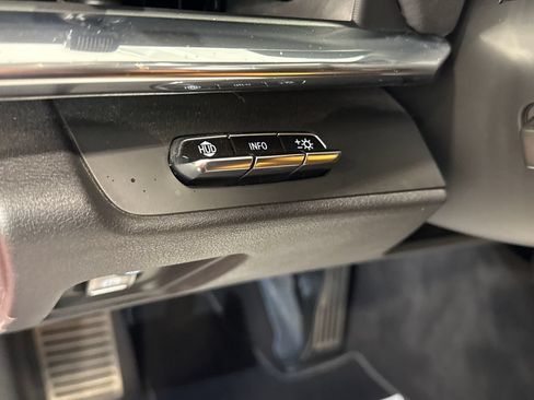 Used 2020 Chevrolet Corvette Stingray Preferred Cpe w/ 2LT Preferred Equipment Group RWD image 10