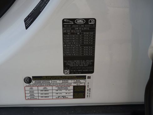 Used 2026 Land Rover Defender 110 S AWD/4WD image 29