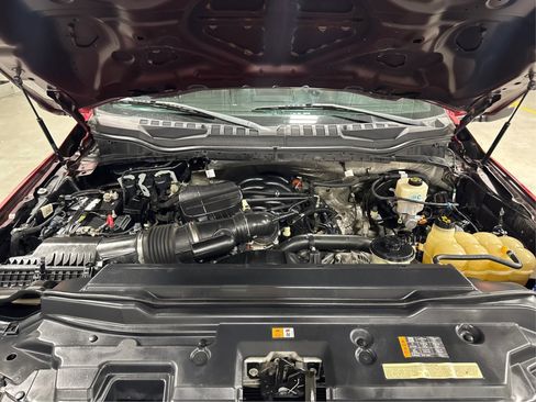 Used 2022 Ford F350 Lariat w/ Black Appearance Package image 11