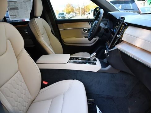 New 2026 Volvo XC90 B6 Plus image 31