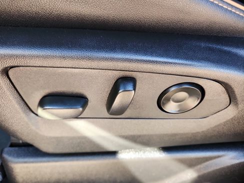 Used 2024 GMC Yukon XL AT4 w/ AT4 Premium Plus Package image 14