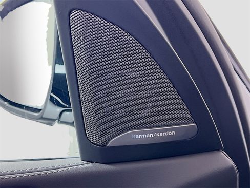 New 2026 BMW X5 M60i w/ Executive Package image 22