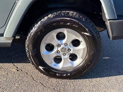 Used 2014 Jeep Wrangler Unlimited Sahara w/ Connectivity Group image 9