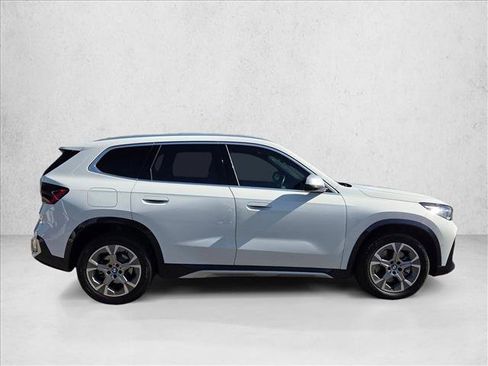 Certified 2023 BMW X1 xDrive28i w/ Premium Package AWD/4WD image 4