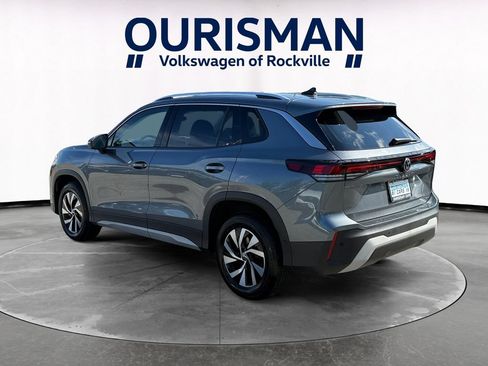 Used 2025 Volkswagen Tiguan S AWD/4WD image 4