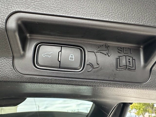 Used 2023 Ford Explorer XLT w/ Equipment Group 202A RWD image 25