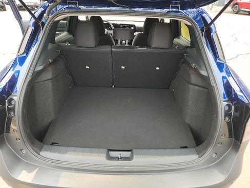Used 2025 Nissan Kicks SV AWD/4WD image 28