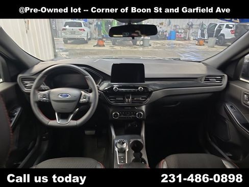 Used 2025 Ford Escape ST-Line Select AWD/4WD image 14