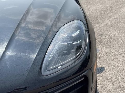 Used 2023 Porsche Macan AWD/4WD image 10
