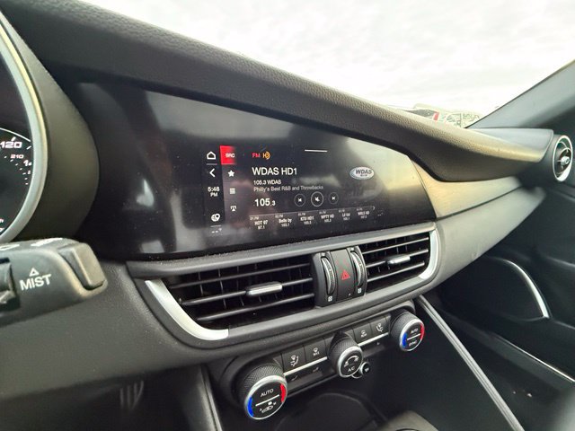 Used 2023 Alfa Romeo Giulia Ti AWD/4WD image 17