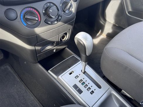 Used 2011 Chevrolet Aveo LT image 16