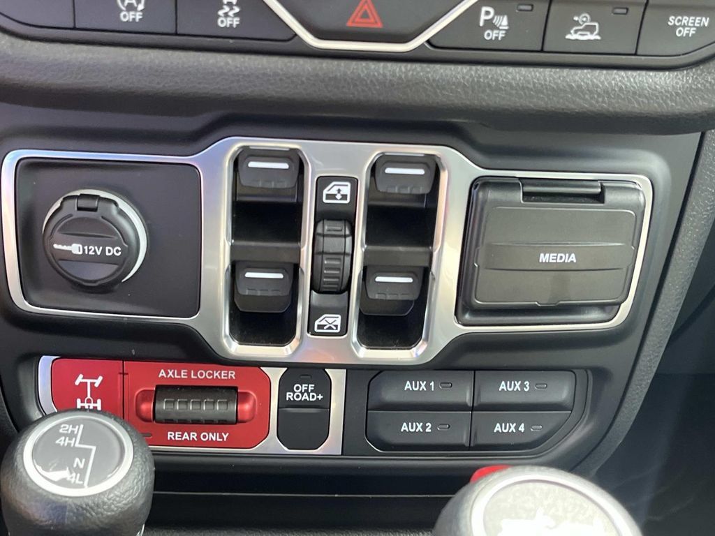 Used 2026 Jeep Wrangler Unlimited Sport AWD/4WD image 30
