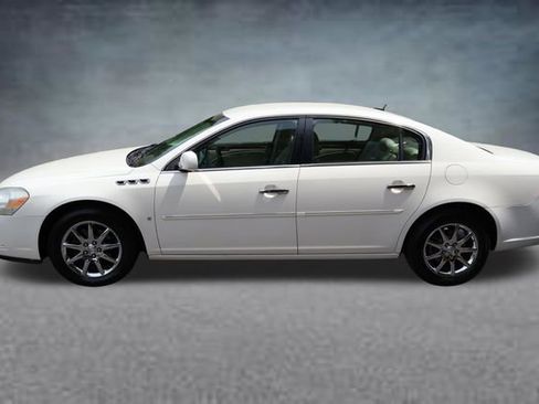 Used 2008 Buick Lucerne CXL w/ Driver Confidence Package FWD image 4