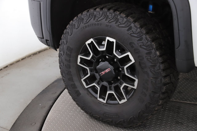 Used 2025 GMC Sierra 2500 AT4X AWD/4WD image 12