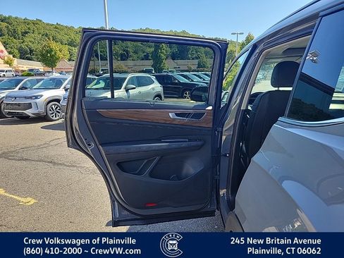 New 2026 Volkswagen Atlas SE image 48