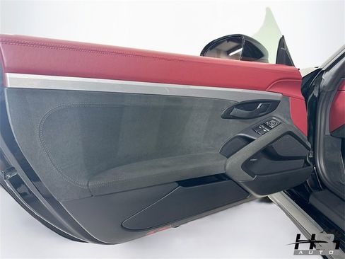 Used 2021 Porsche 718 Boxster Spyder image 14