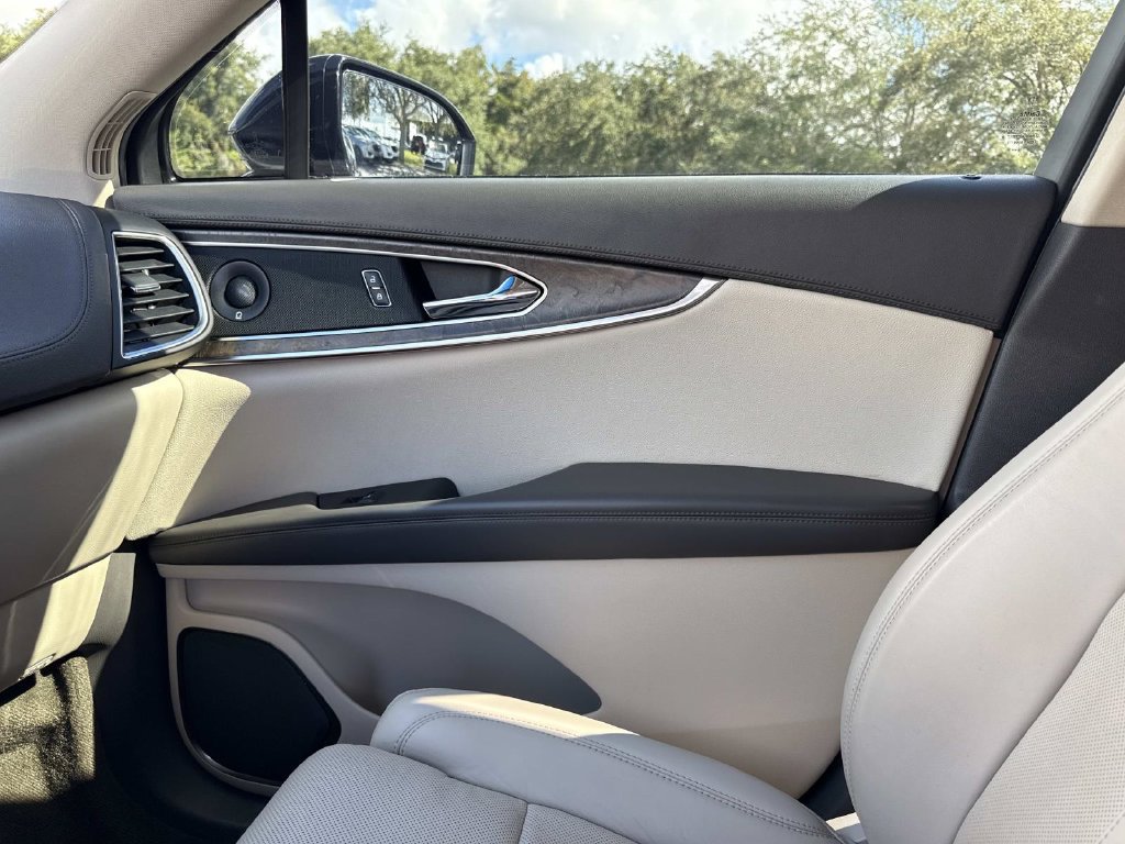 Used 2019 Lincoln Nautilus Reserve FWD image 22