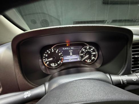 Certified 2023 Nissan Frontier SV w/ Technology Package AWD/4WD image 10