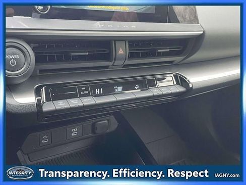 Used 2023 Toyota Prius LE image 28