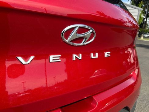 Used 2025 Hyundai Venue SEL FWD image 34